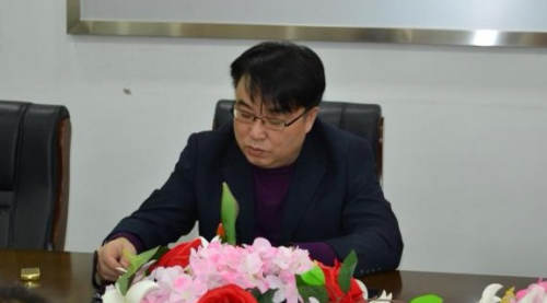 汽配中區(qū)召開“職場九大處事規(guī)則” 中層管理干部培訓(xùn)會(huì)